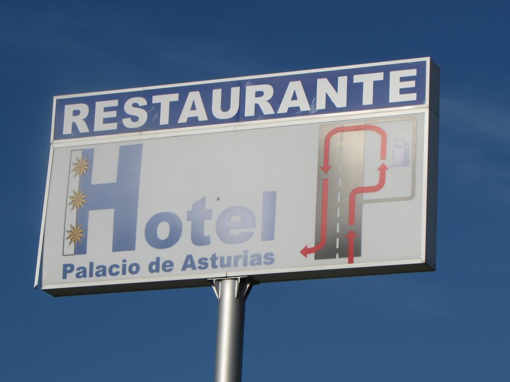 Hotel Palacio De Asturias オビエド エクステリア 写真